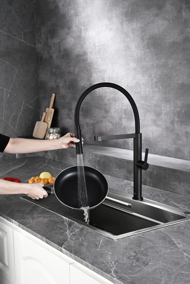AQM9904MB Cucina Смеситель для кухни с гибким изливом, черный матовый