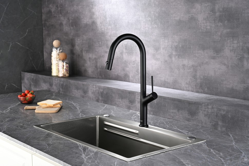 Смеситель для кухни AQUAme Cucina с выдвижным изливом AQM9905MB