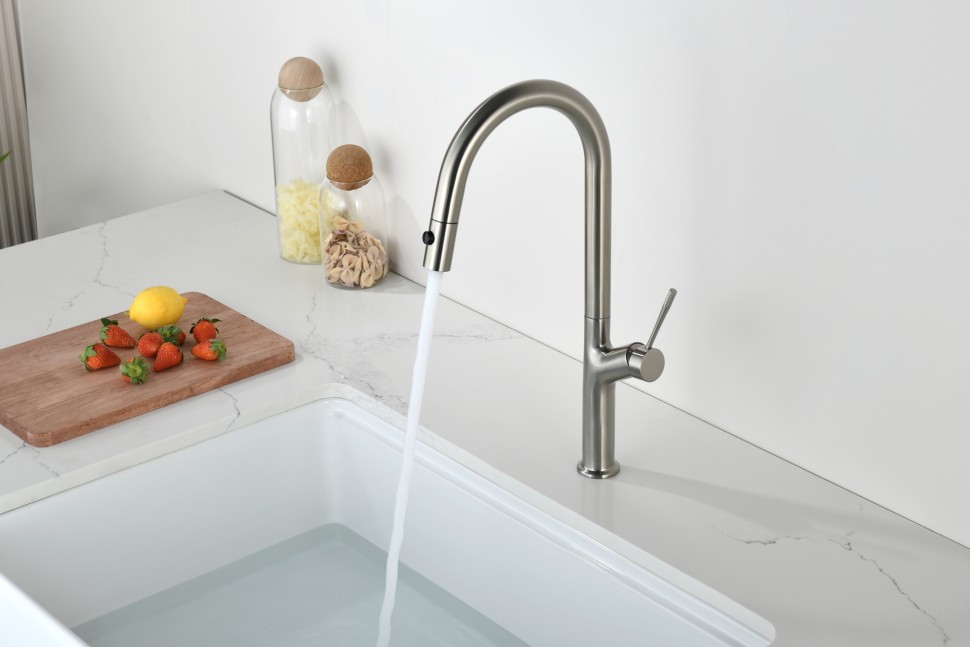 Смеситель для кухни AQUAme Cucina с выдвижным изливом AQM9905BN