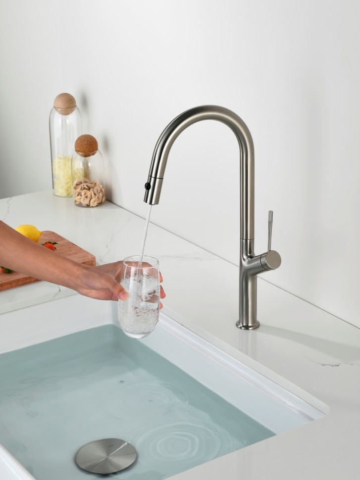 Смеситель для кухни AQUAme Cucina с выдвижным изливом AQM9905BN
