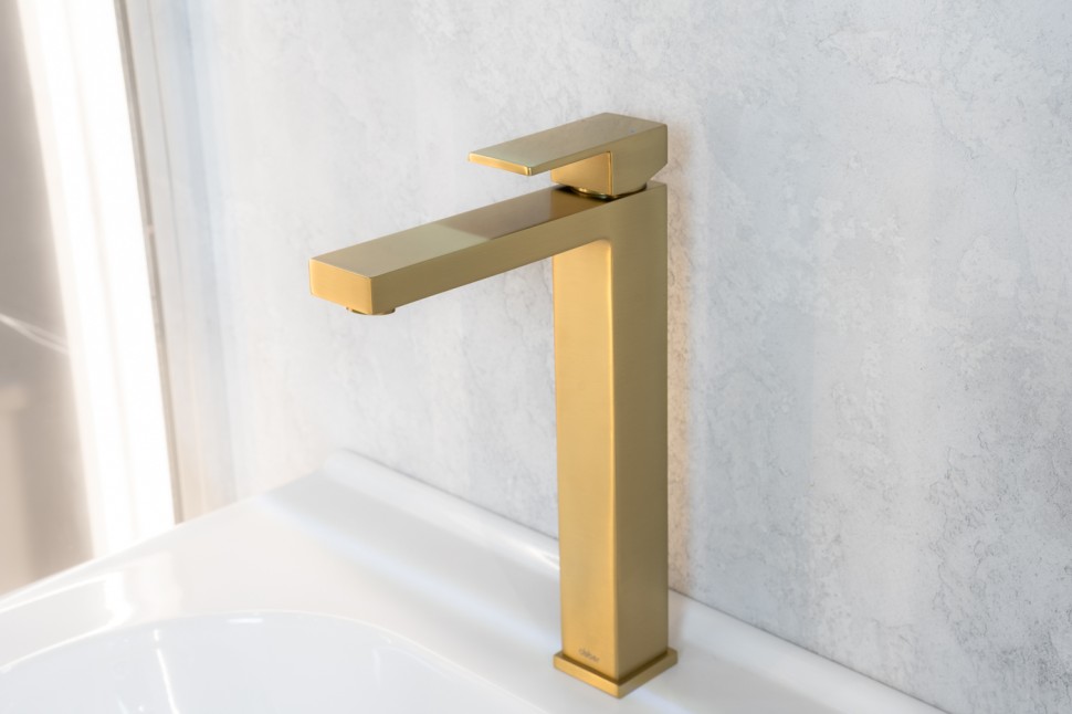 Смеситель ABBER Daheim AF8211G для раковины, золото матовое