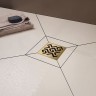 Трап BERGES водосток ZENTRUM Antik 150х150, золото глянец, выпуск D50/75/110 H74 вертикальный
