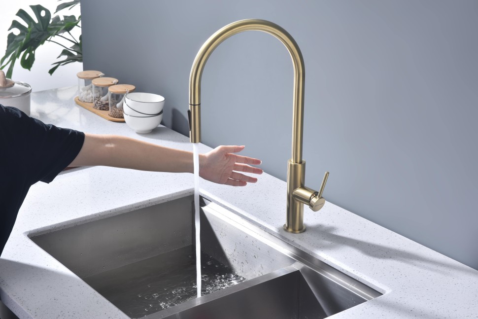Смеситель для кухни Senso, светлое брашированное золото, Se215180-SBG, Paulmark